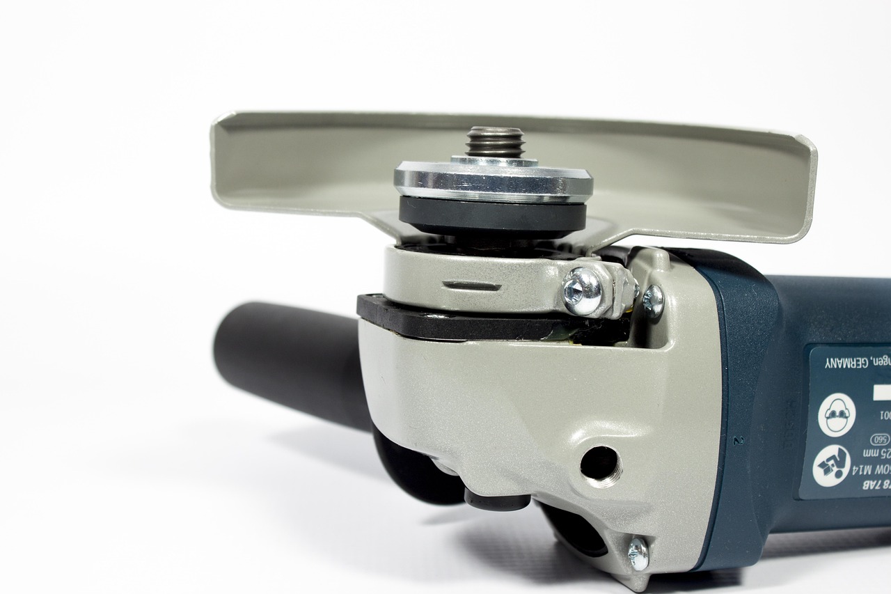 Quels outils électriques sont vraiment indispensables pour débuter en bricolage ? découvrez les outils électroportatifs essentiels pour vos projets diy et professionnels, alliant performance et durabilité pour un travail efficace et précis.