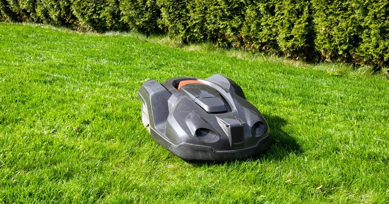 Comparatif Robot tondeuse Kress ou Husqvarna : le duel des premiums