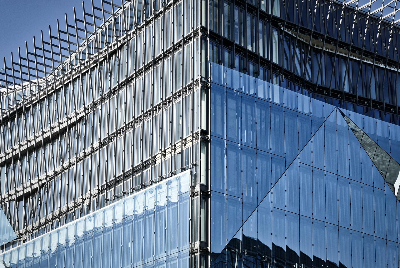 Quels sont les enduits à privilégier pour rénover une façade abîmée ?