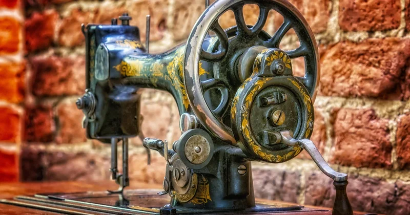Rouleau compresseur manuel : utile ou gadget ?